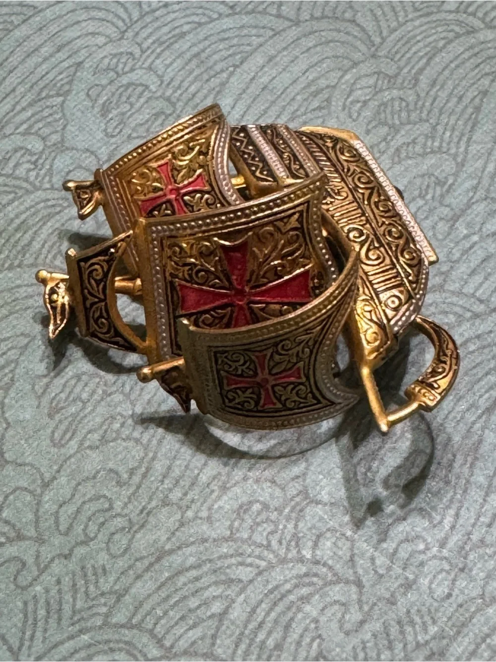VINTAGE DAMASCENE SHIP BROOCH